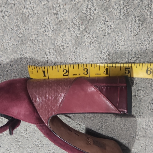 Coach Christie Pat Suede Maroon Pumps  Size 8 - Picture 11 of 12